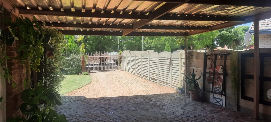 3 Bedroom Property for Sale in Odendaalsrus Free State